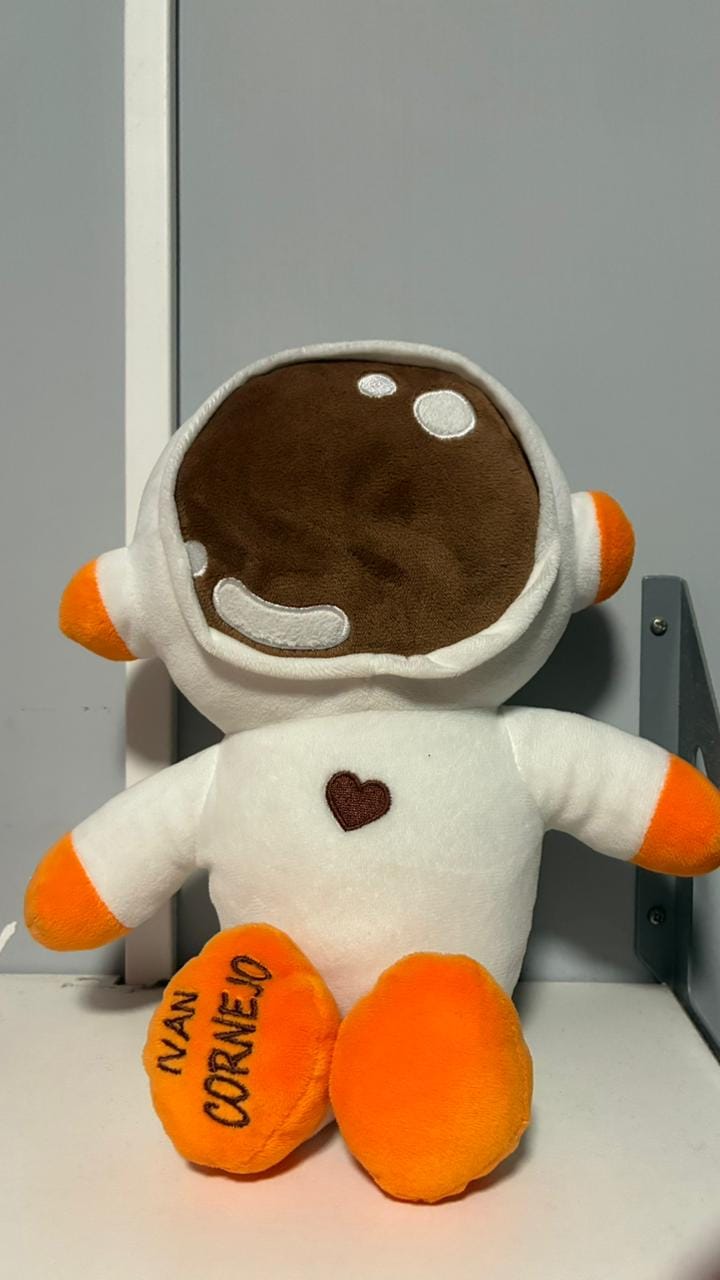 Customer photo review of Peluche Ivan Cornejo