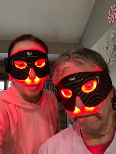 Customer photo review of INIA GLOW Eye Mask
