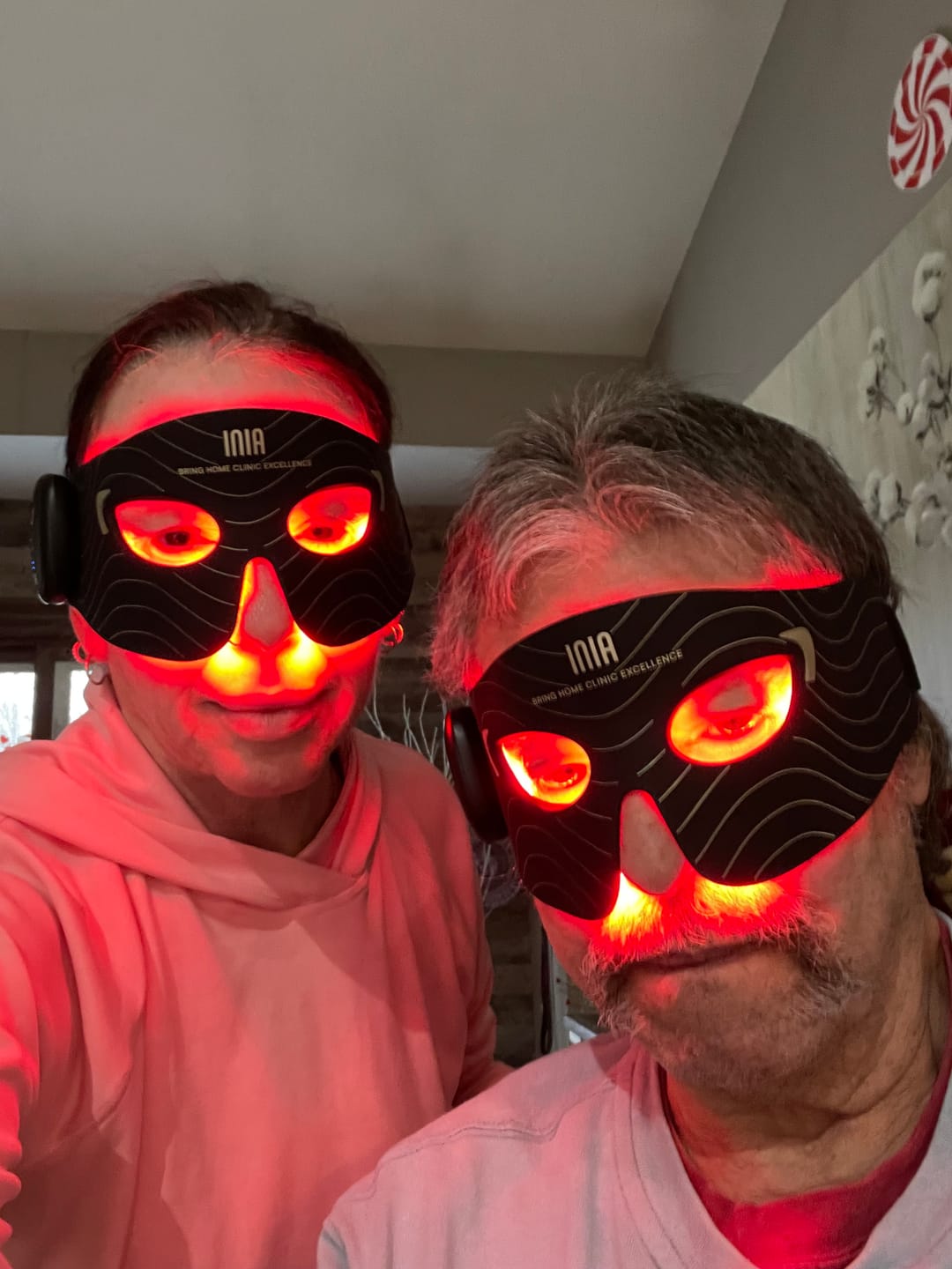 Customer photo review of INIA GLOW Eye Mask