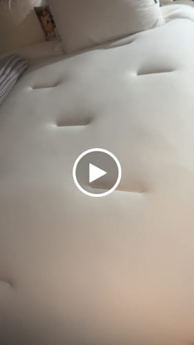 Customer video review of MarshMellow Comforter