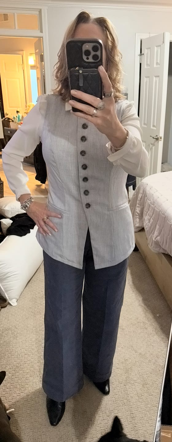 Customer photo review of Milo Wide-Leg Pant - Velveteen :: Slate Blue