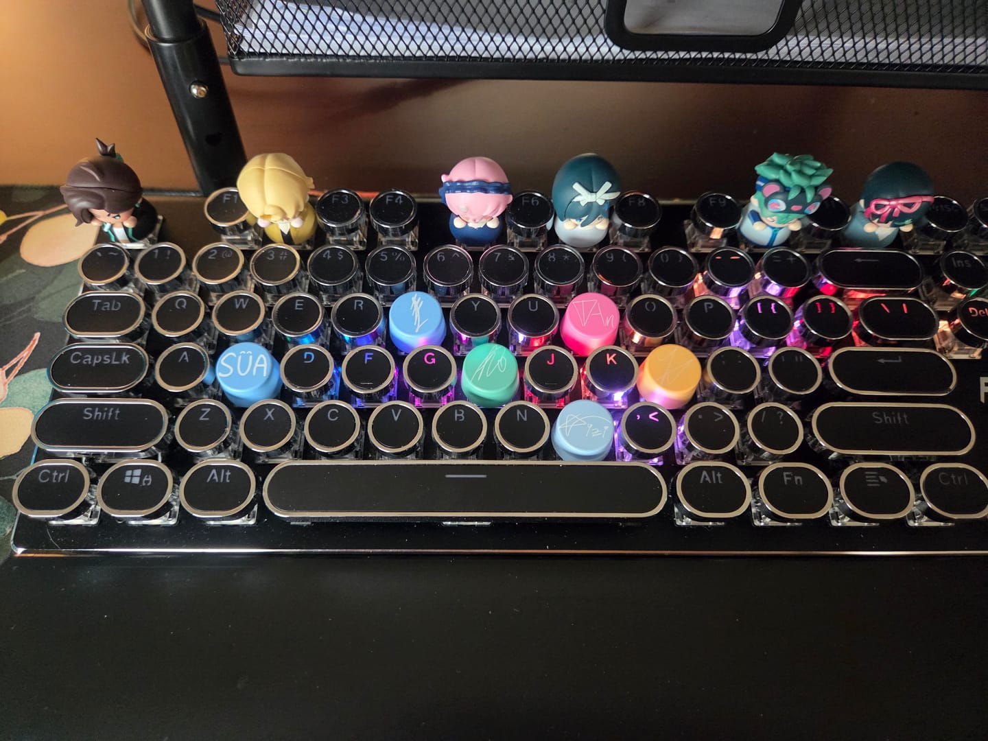 Customer photo review of Alien Stage Freedom Stage Series Mechanical Keycap Blind Box