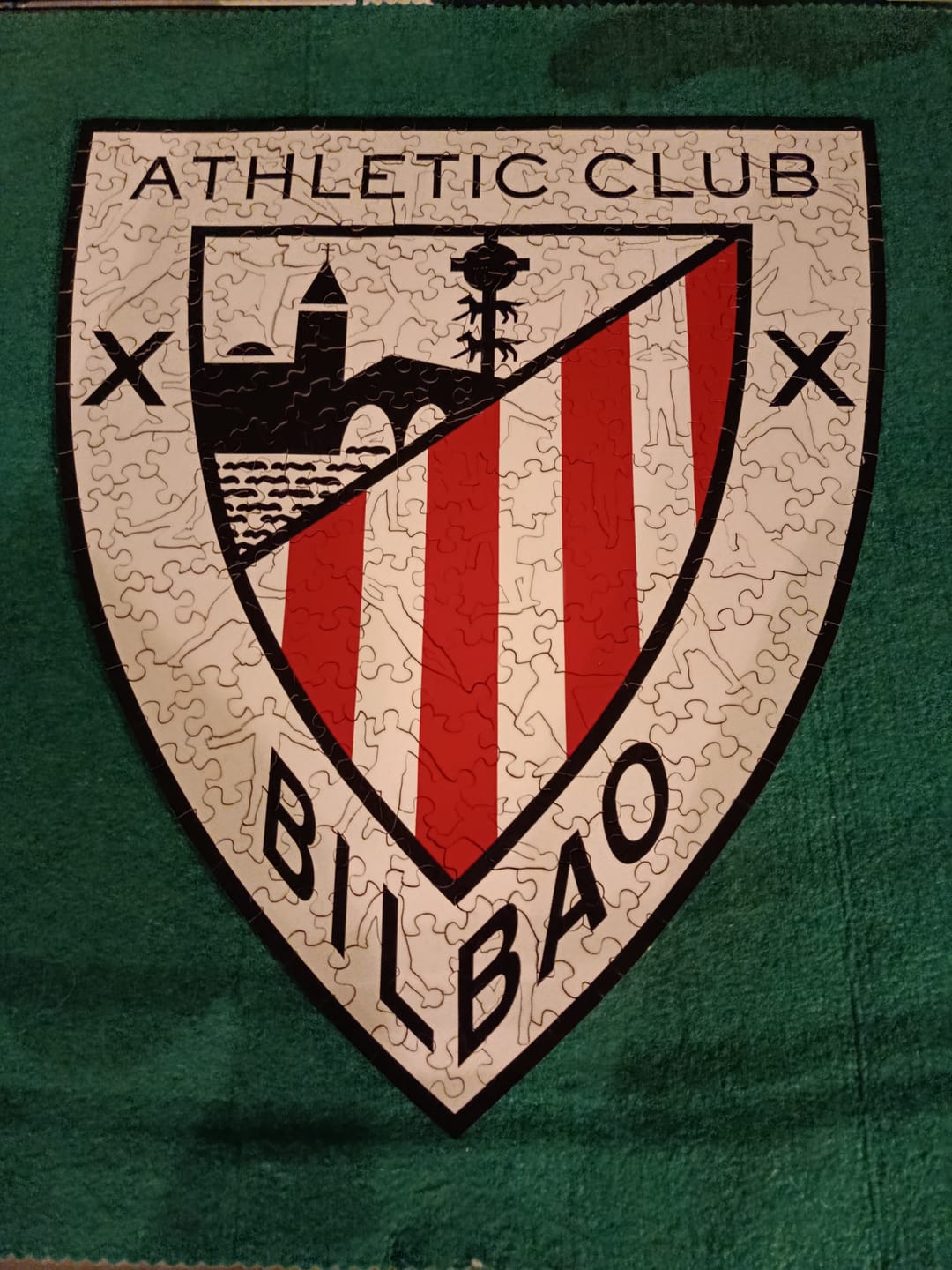 Customer photo review of Athletic Club® Logo - Puzzle de Madera