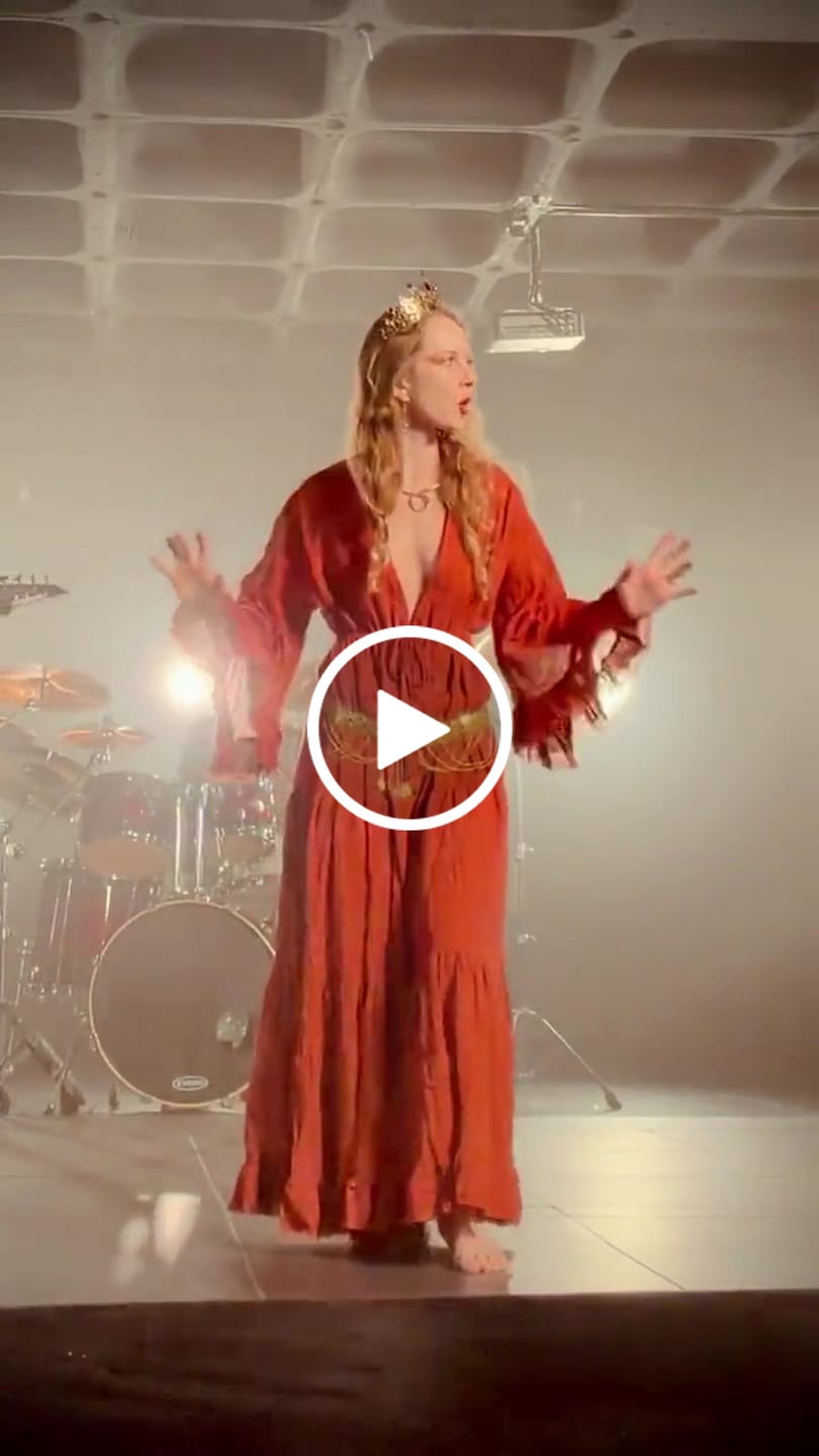 Customer video review of Maxi Dress Ayu Rust
