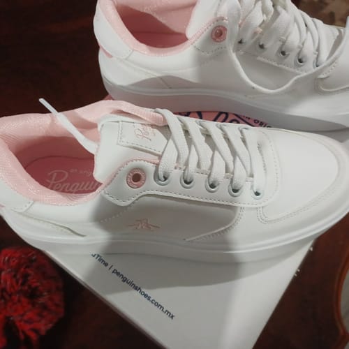 Customer photo review of Tenis Style Janny Blanco