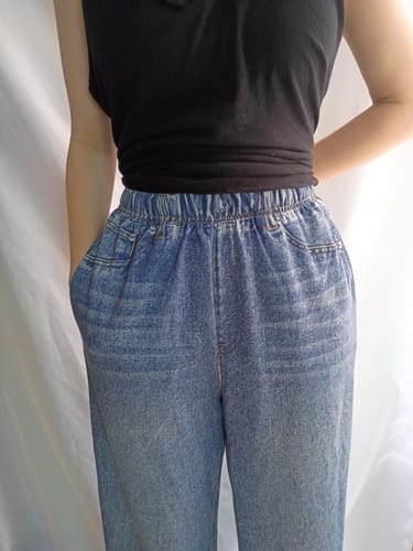 Customer photo review of Sweatpant Jeans