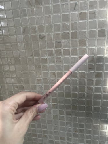 Customer photo review of Lip Contour