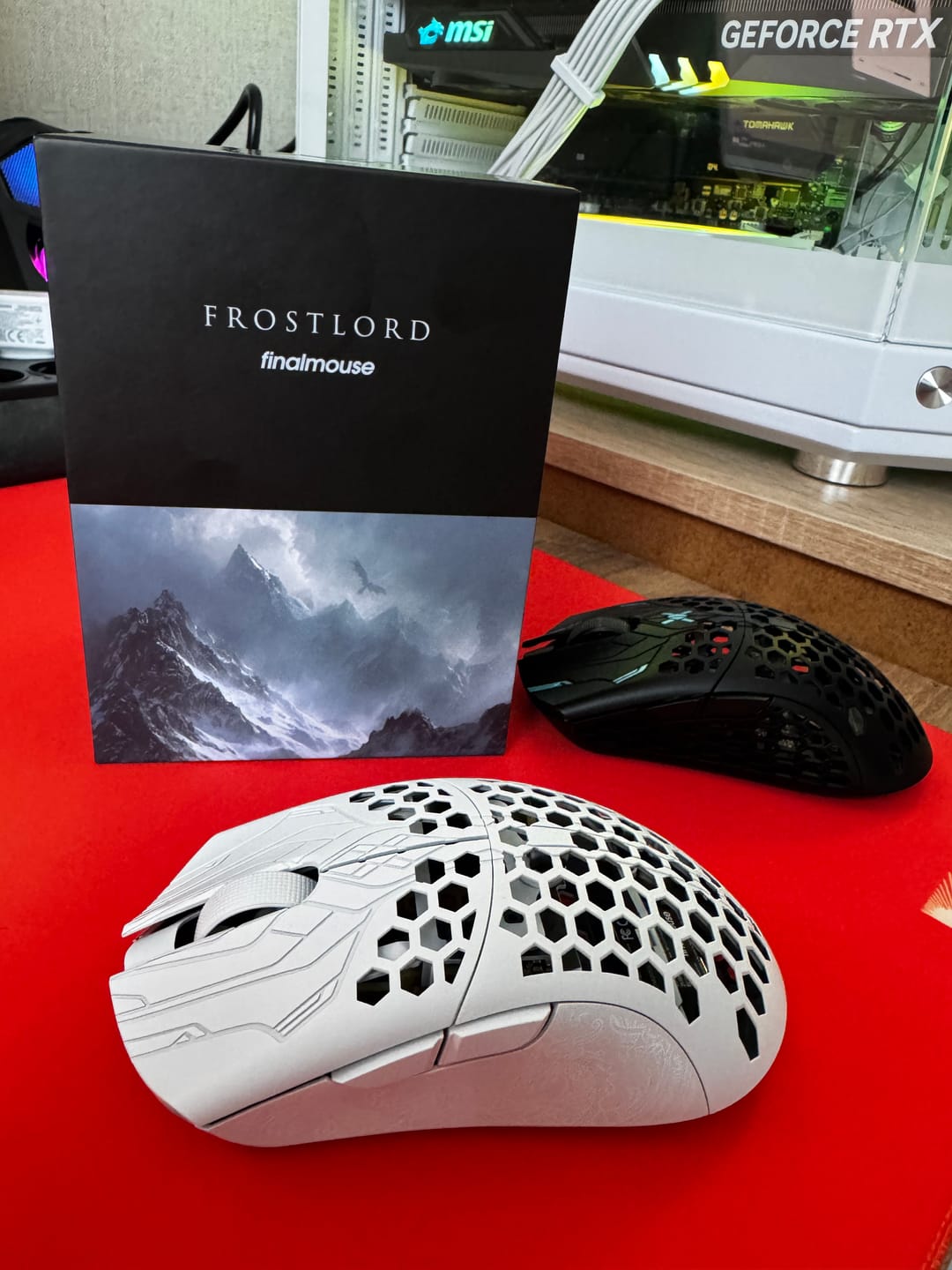 Customer photo review of Finalmouse ULX Frostlord Karbon Fiber Wireless Mouse