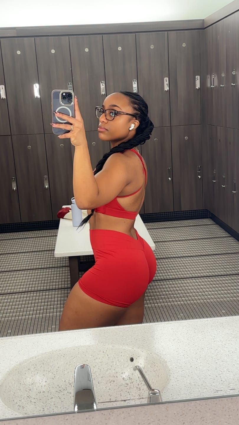 Customer photo review of W165 Lift Seamless Shorts