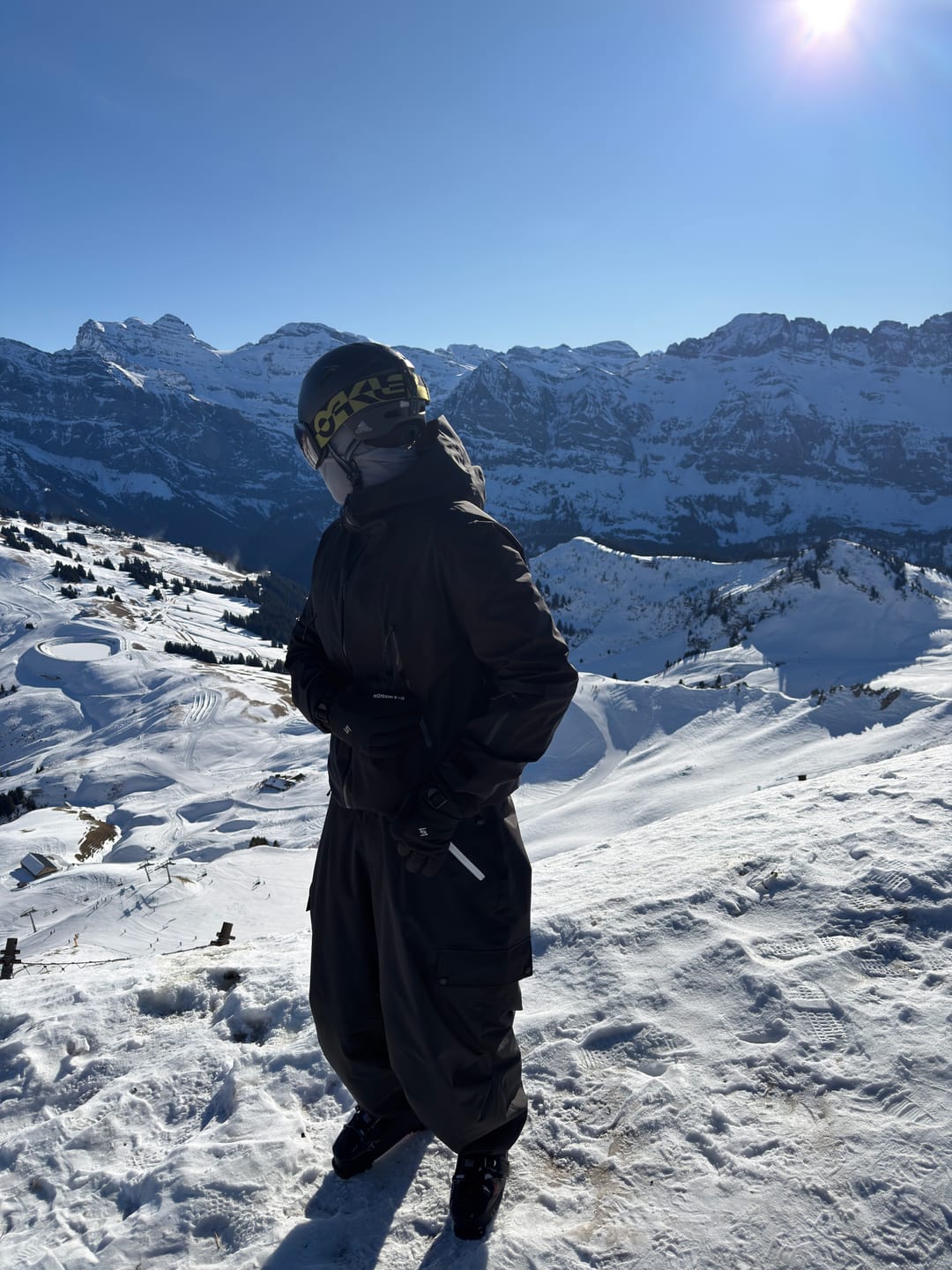 Customer photo review of Men's Black Baggy Wear-resistant Waterproof Snow Pants