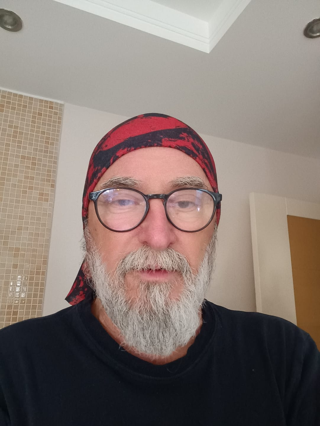 Customer photo review of Valeria Wear - Gizemli İz Desenli Buff