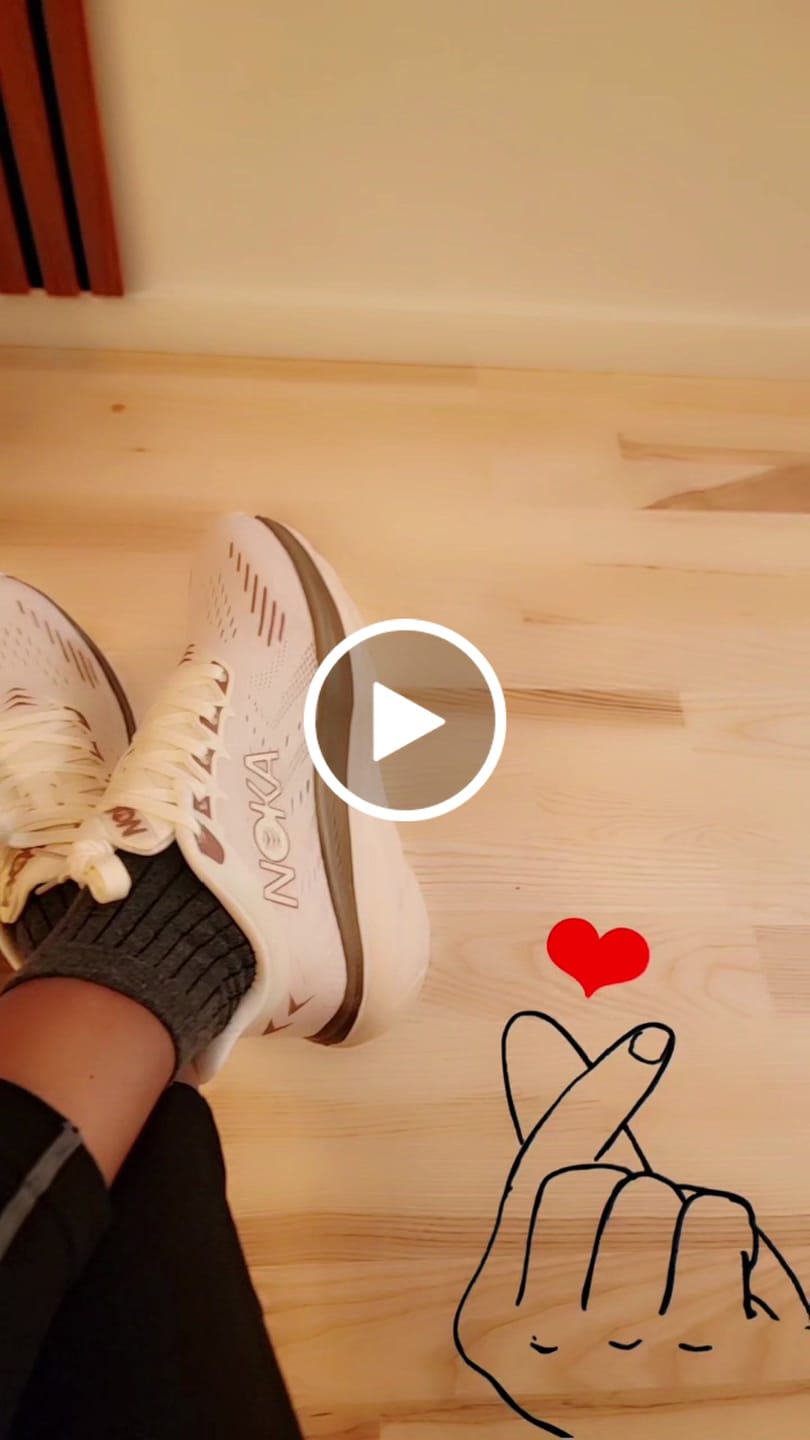 Customer video review of NOKA V1 Träningsskor