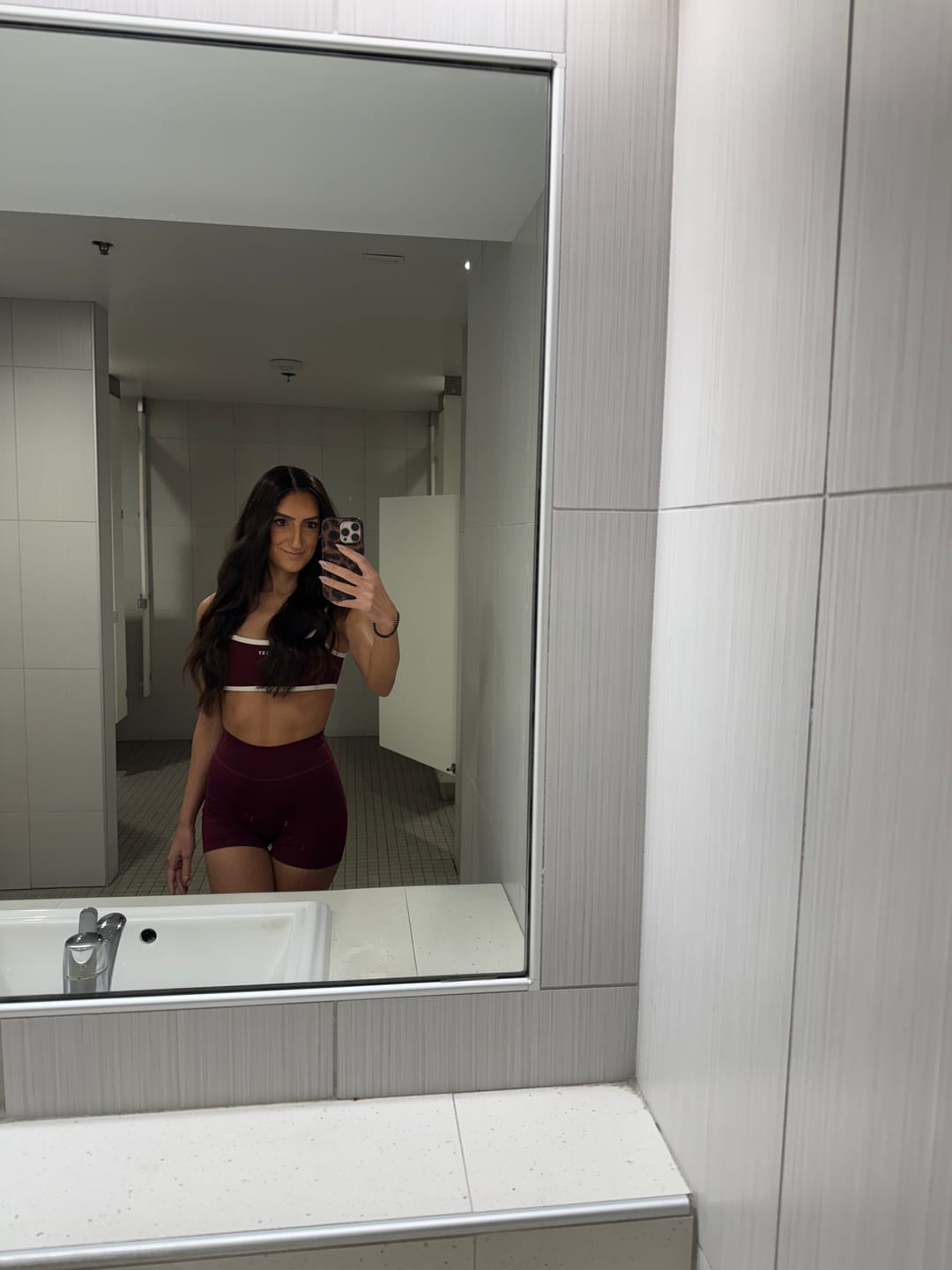 Customer photo review of The Essentials Short / Black-Cherry