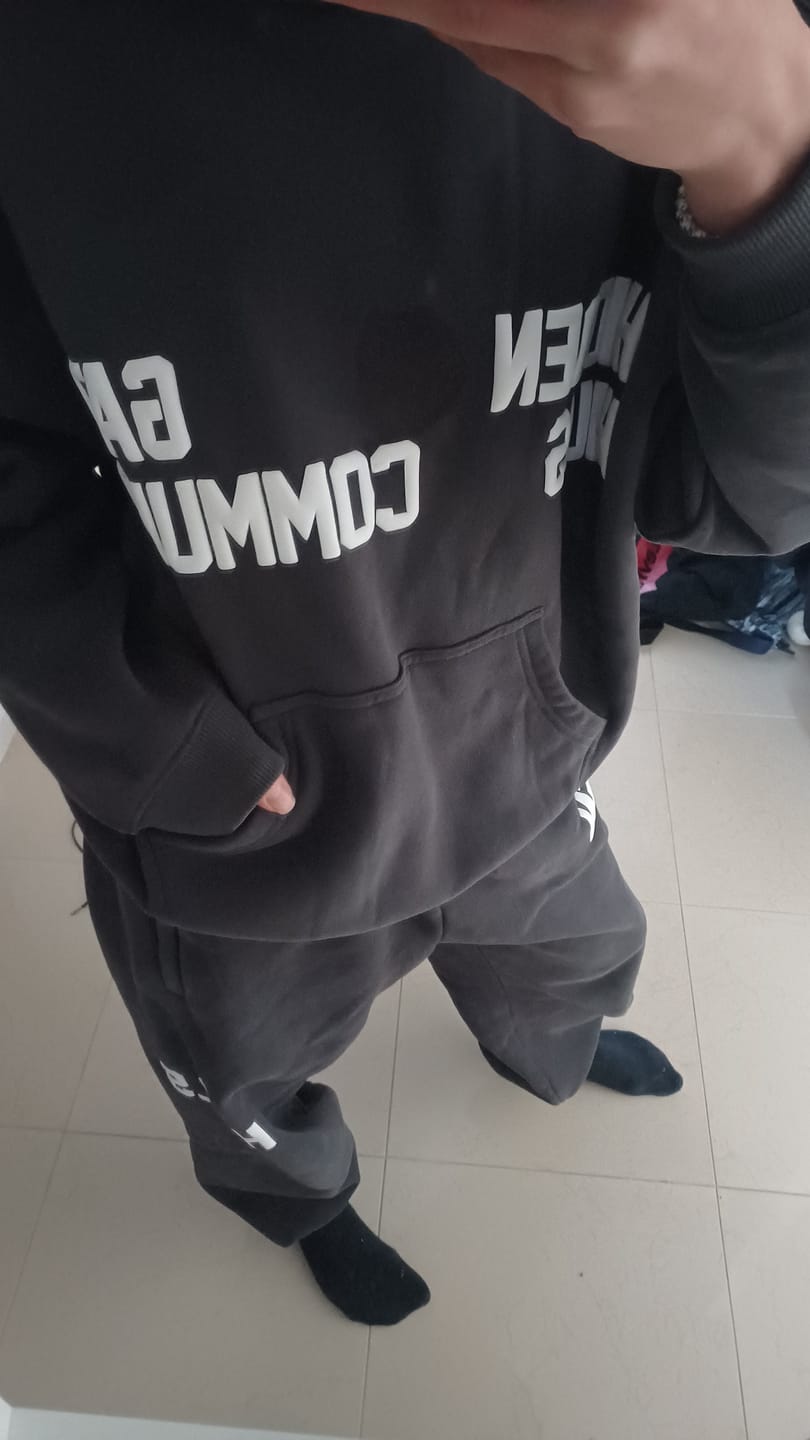 Customer photo review of GATED COMMUNITY HOODIE DARK GREY
