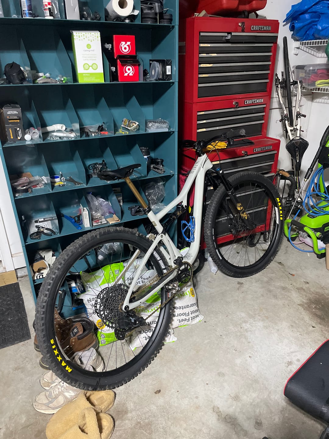 Customer photo review of Metallic Fox 34 Factory Fork Decal