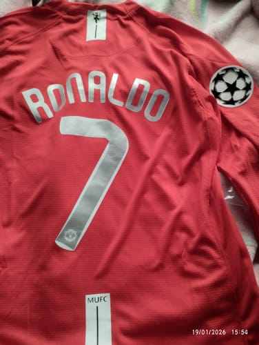 Customer photo review of Manchester United Ronaldo 2008 - Manga Larga