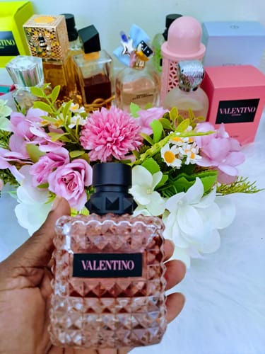 Customer photo review of Valentino Donna Born In Roma Eau de Parfum Spray for Women