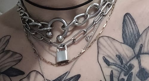 Customer photo review of Riot Choker