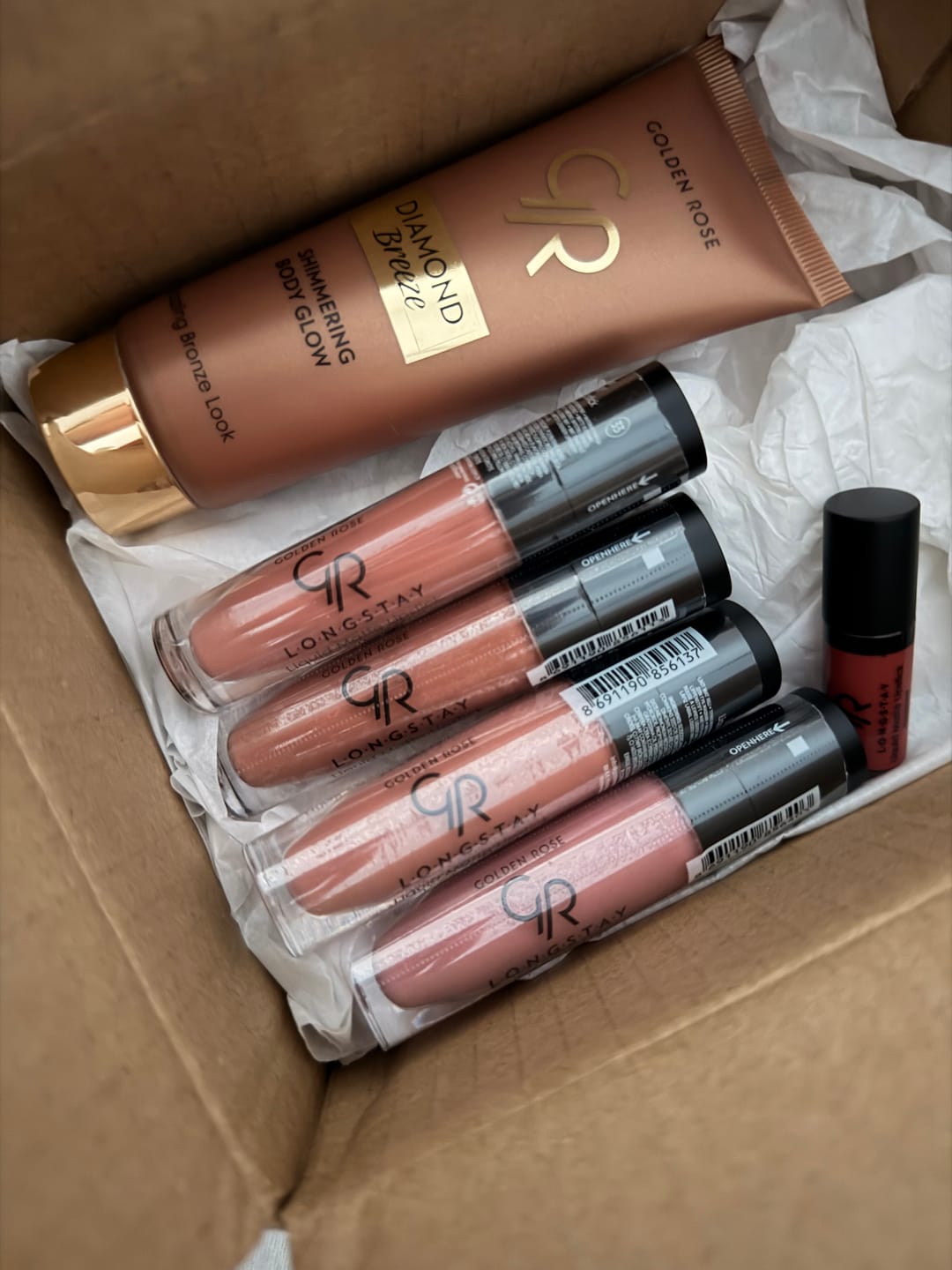 Customer photo review of Flüssiger Lippenstift Matt Longstay GR