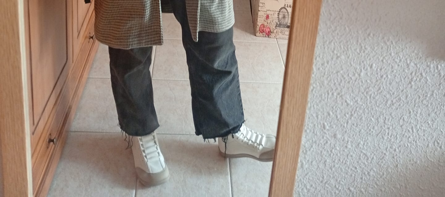 Customer photo review of Yew - Barefoot De Ocio