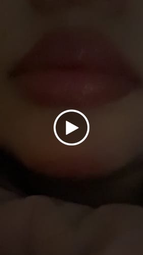 Customer video review of Luxe Glitter Lip Lustre Kit