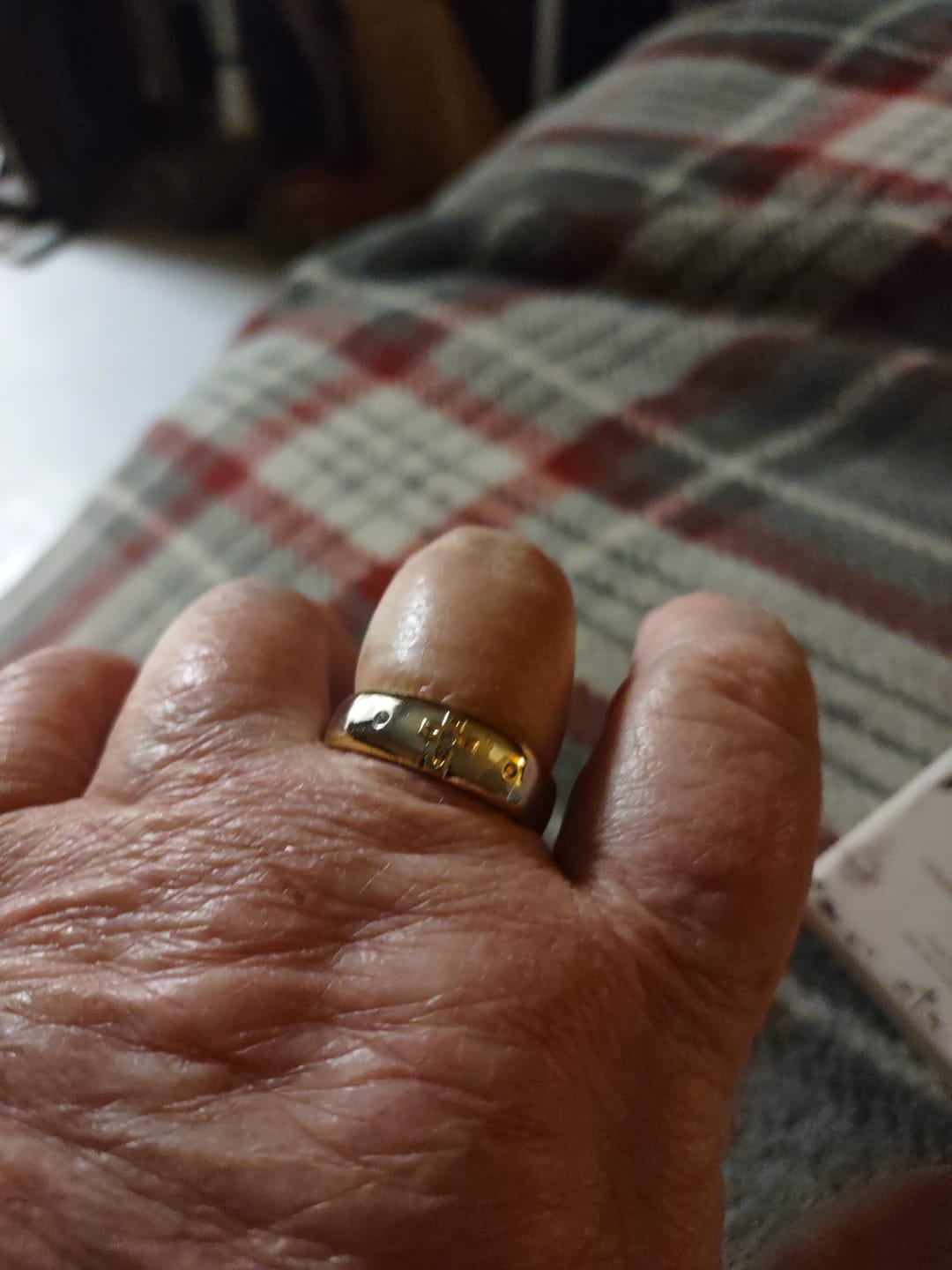Customer photo review of FREE Today: Modern Style Two-tone Gold Cross Alloy Ring-With God All Things Are Possible