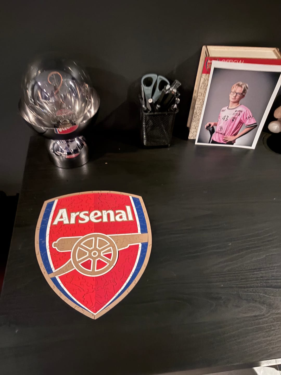 Customer photo review of Arsenal FC® Logo - Wooden Puzzle