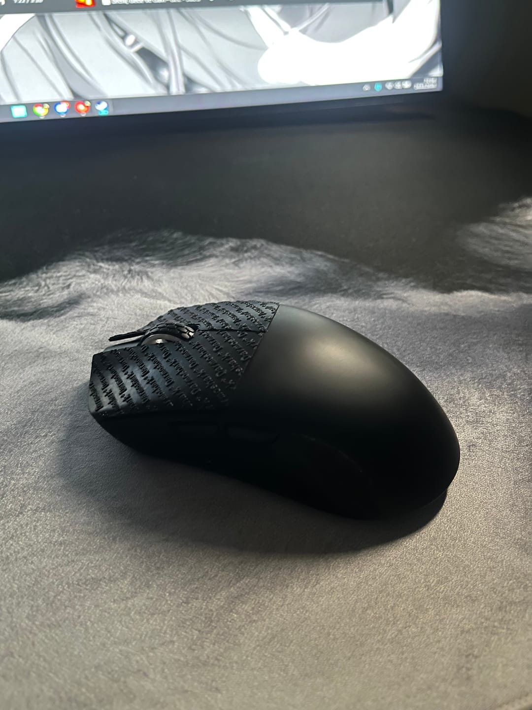 Customer photo review of Darmoshark M3 V2 Wireless Mouse