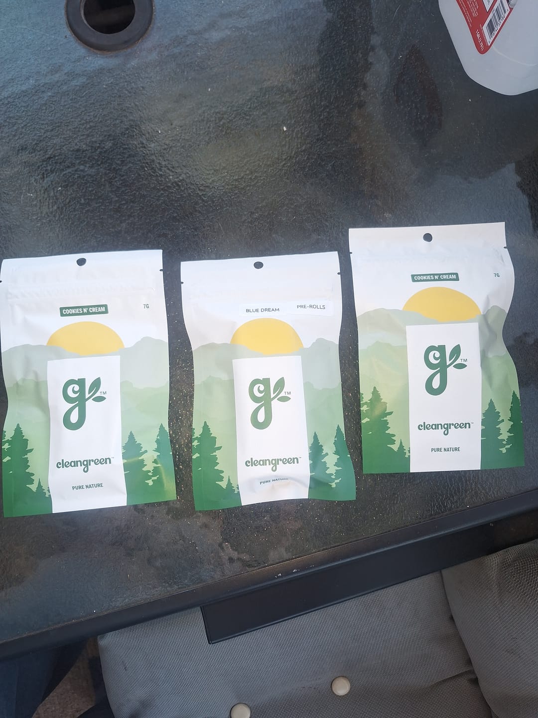 Customer photo review of Blue Dream Pre Roll 1 Gram - 6ct.