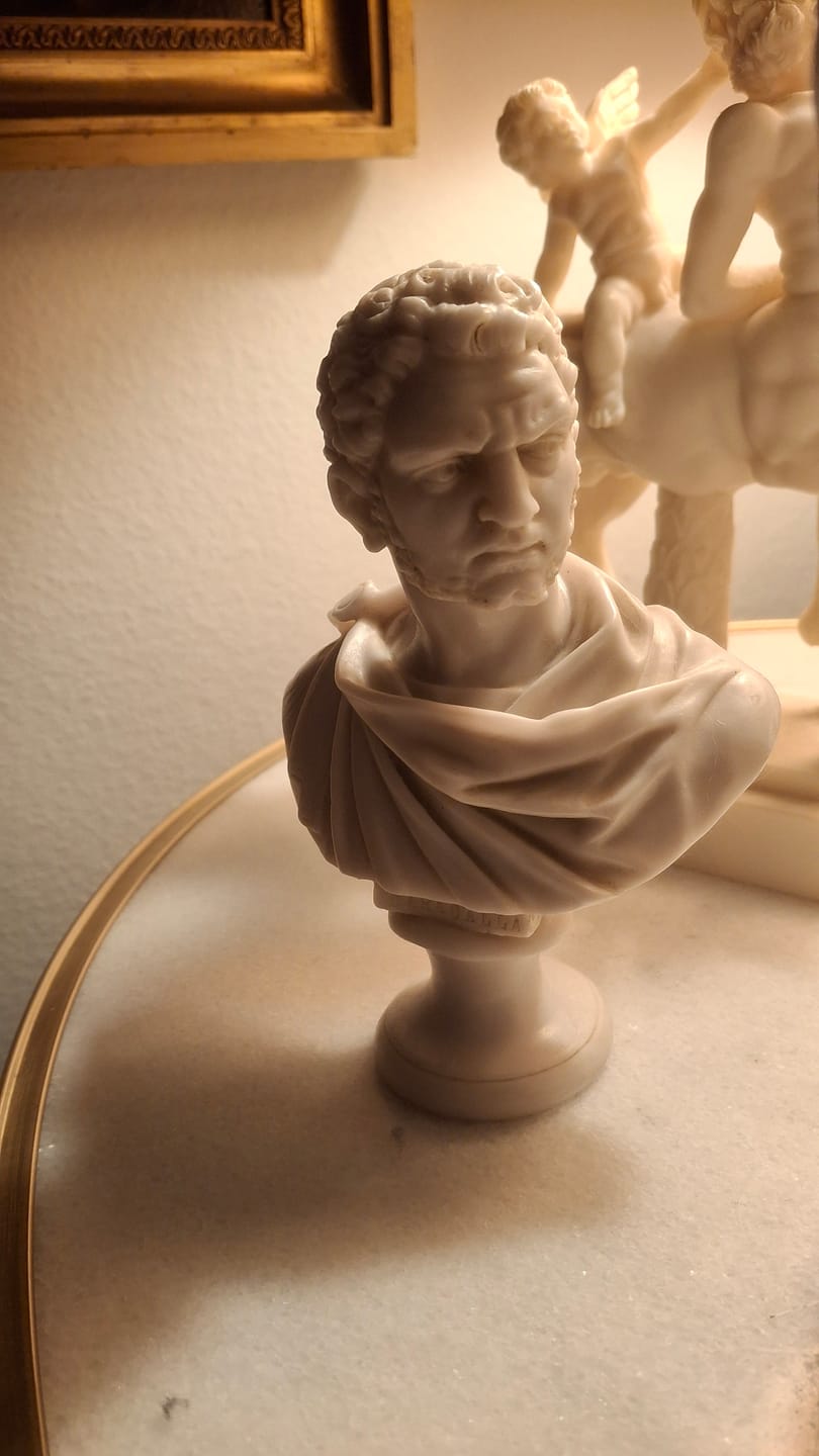 Customer photo review of Caracalla Imperatore Romano - Busto in marmo