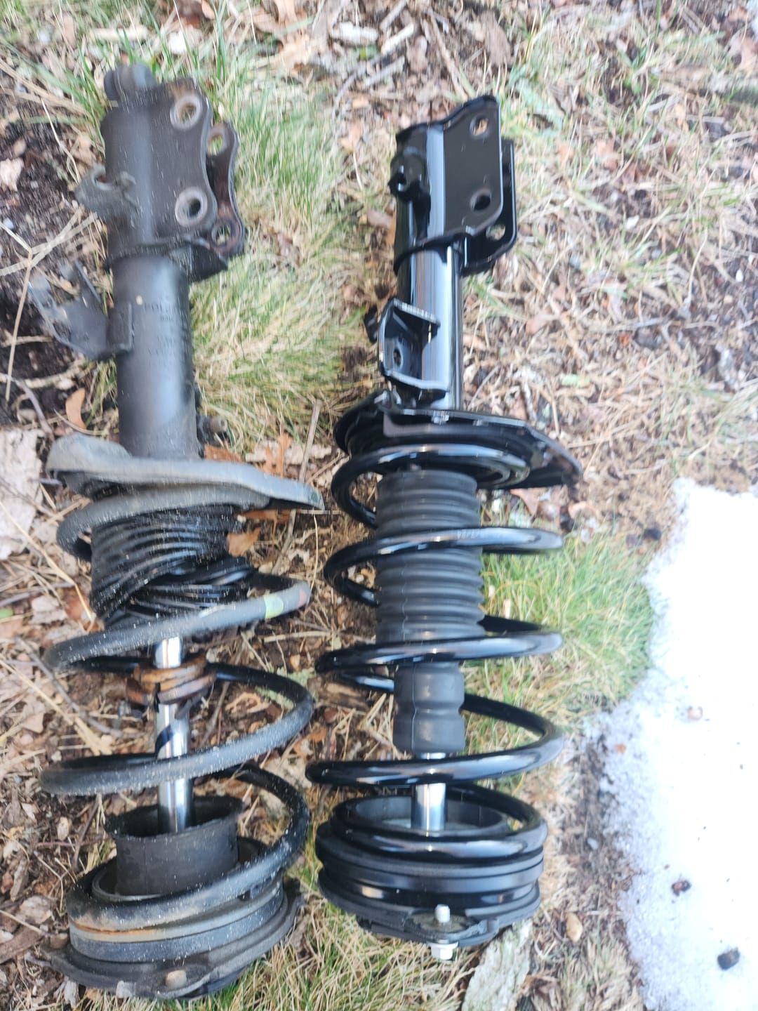Customer photo review of 2Pcs Front Shock Absorber Assembly for 2014-2019 Nissan Sentra