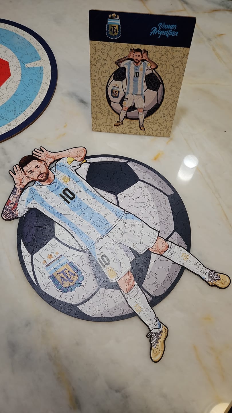 Customer photo review of Lionel Messi - Wooden Puzzle