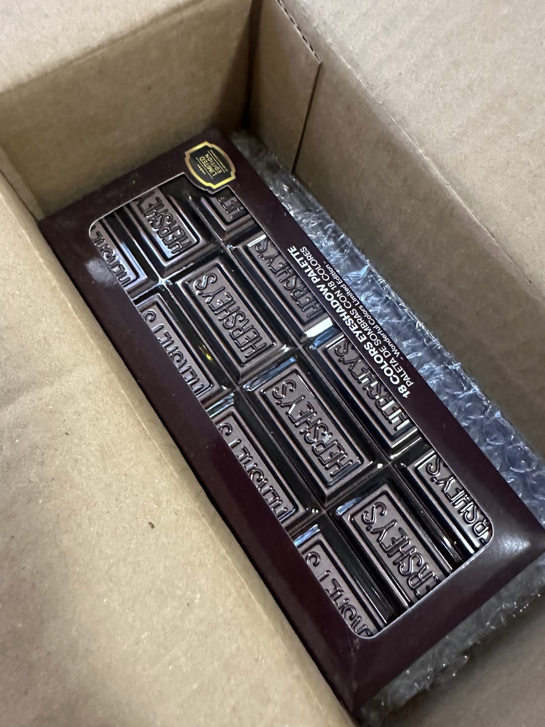 Customer photo review of Paleta de Sombras 18 tonos Hershey´s "Milk"