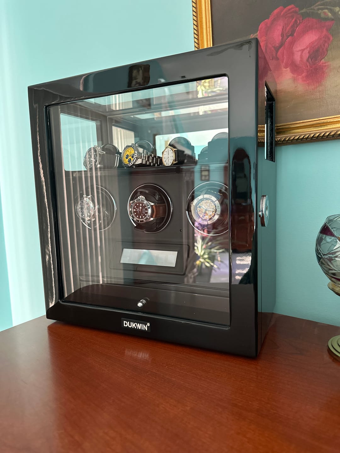 Customer photo review of Patented Design Watch Winders with Watch Holder Fingerprint Lock Ultra Quiet Motors