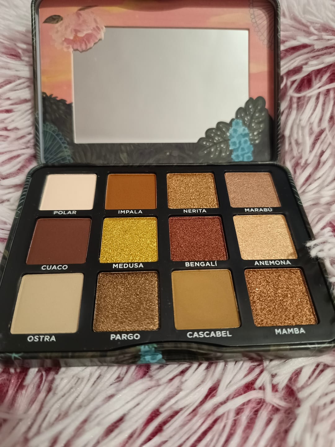 Customer photo review of Set de Sombras Fauna con 12 tonos