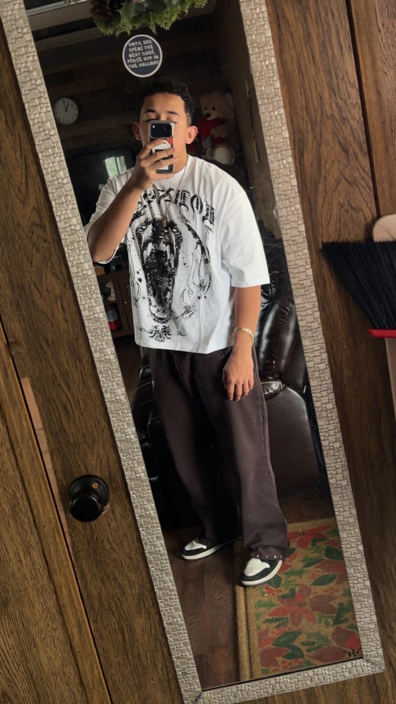 Customer photo review of 2087 - Stud Sweats