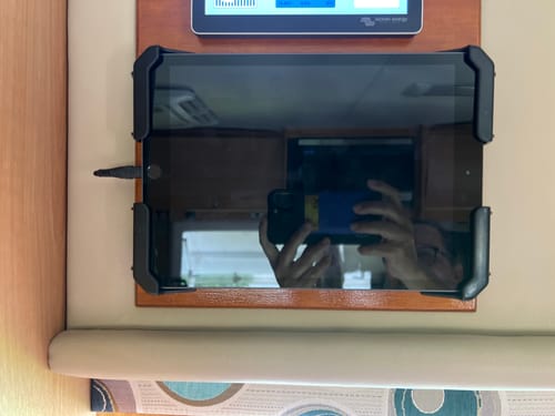 Customer photo review of RAM® Tab-Tite™ Holder for 10.1" - 10.5" Tablets With or Without Case (RAM-HOL-TAB33U)