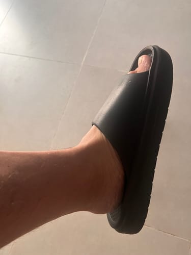 Customer photo review of Ojotas Converse Essential Slide Slip Negro