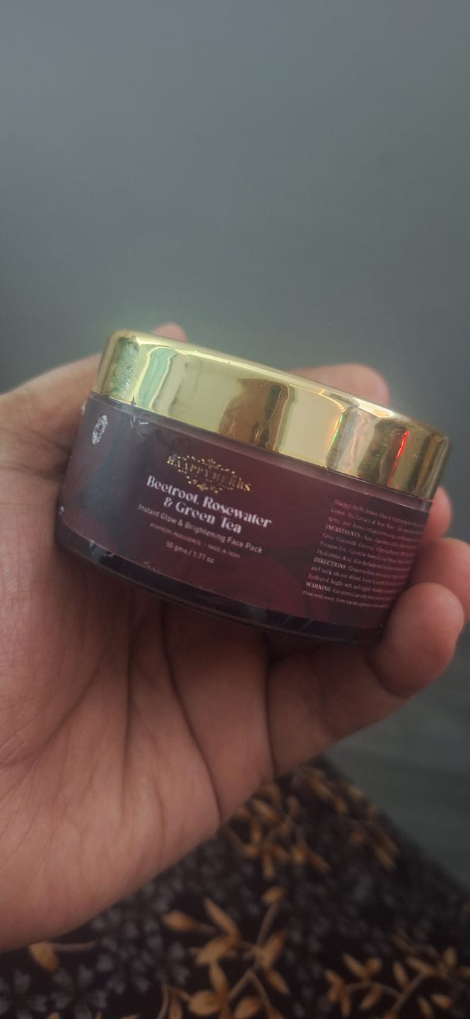 Customer photo review of Beetroot, Rosewater & Green Tea - Intense Glow & Brightening Face Pack - 50g