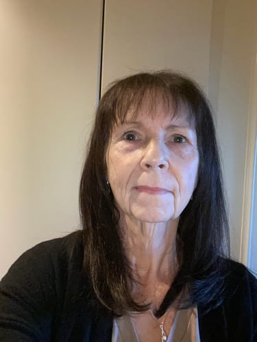 Customer photo review of Face Framing Layers / Clip In Extensions / Human Hair / 14 inches / 15 grams