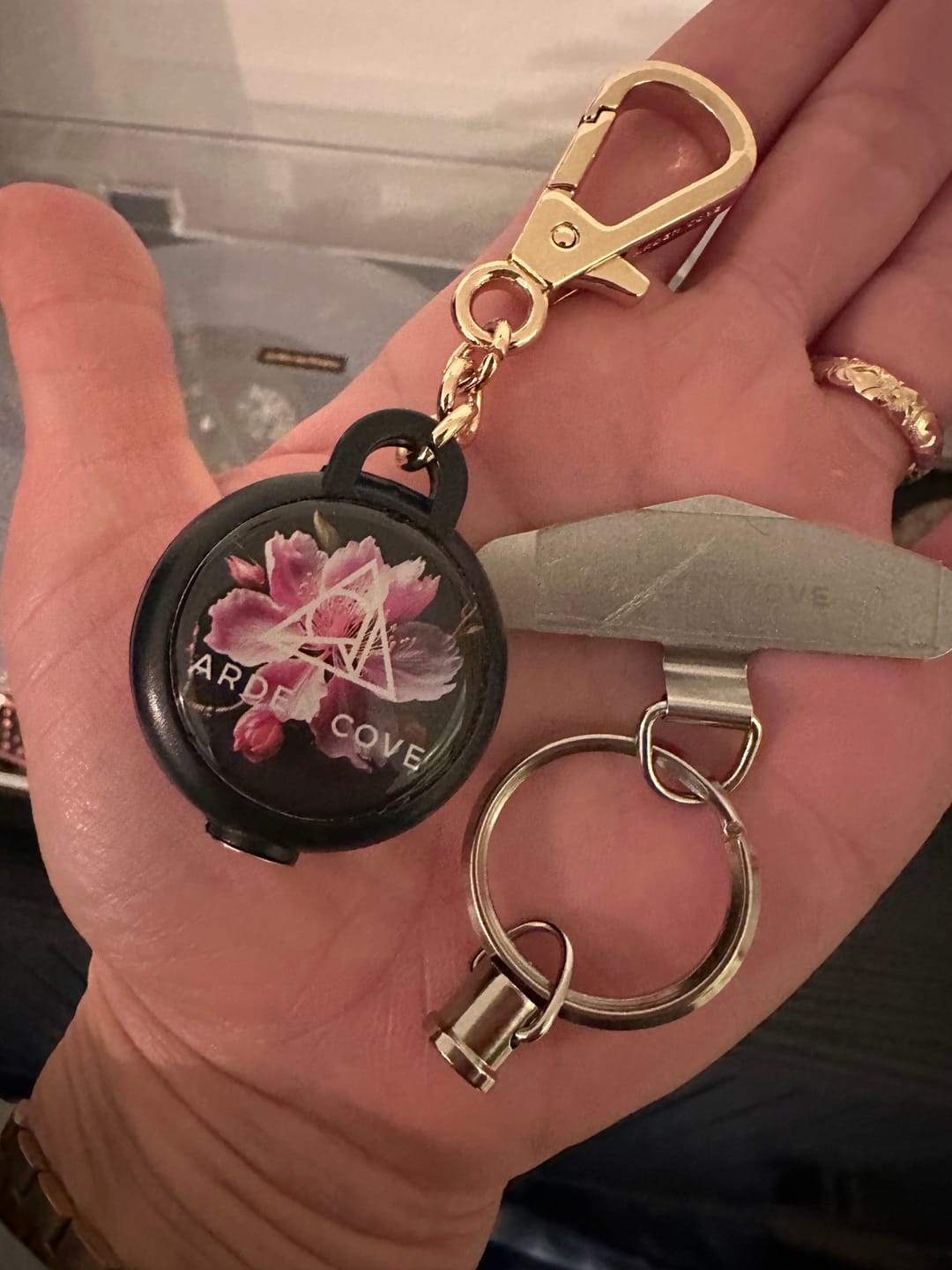 Customer photo review of Steel Cable Phone Tether