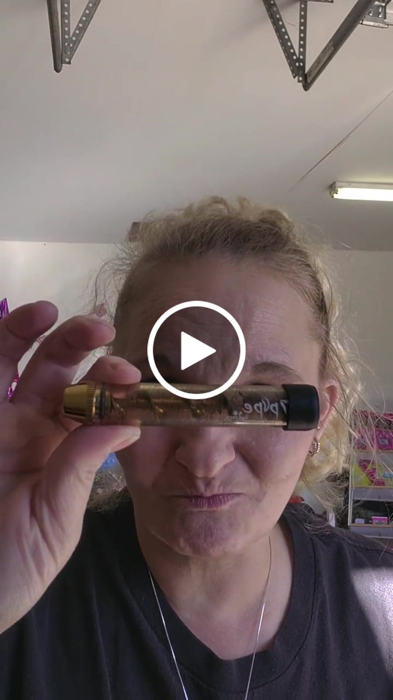 Customer video review of Twisty Glass Blunt Original