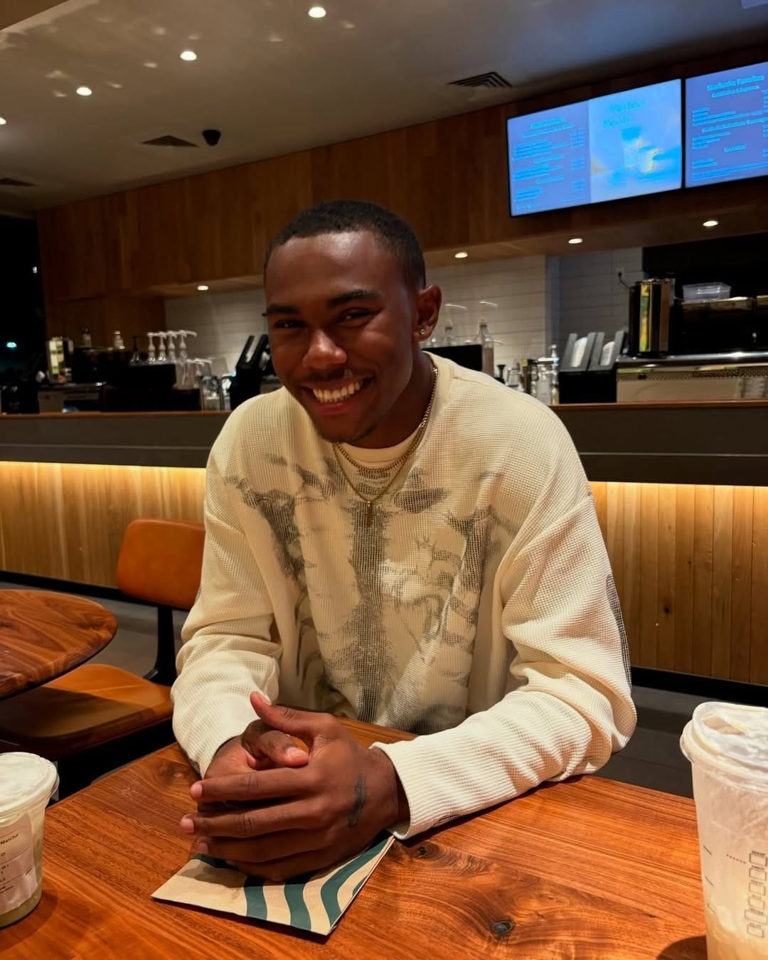 Customer photo review of Skeleton Graphic Waffle Sweatshirt - 2495
