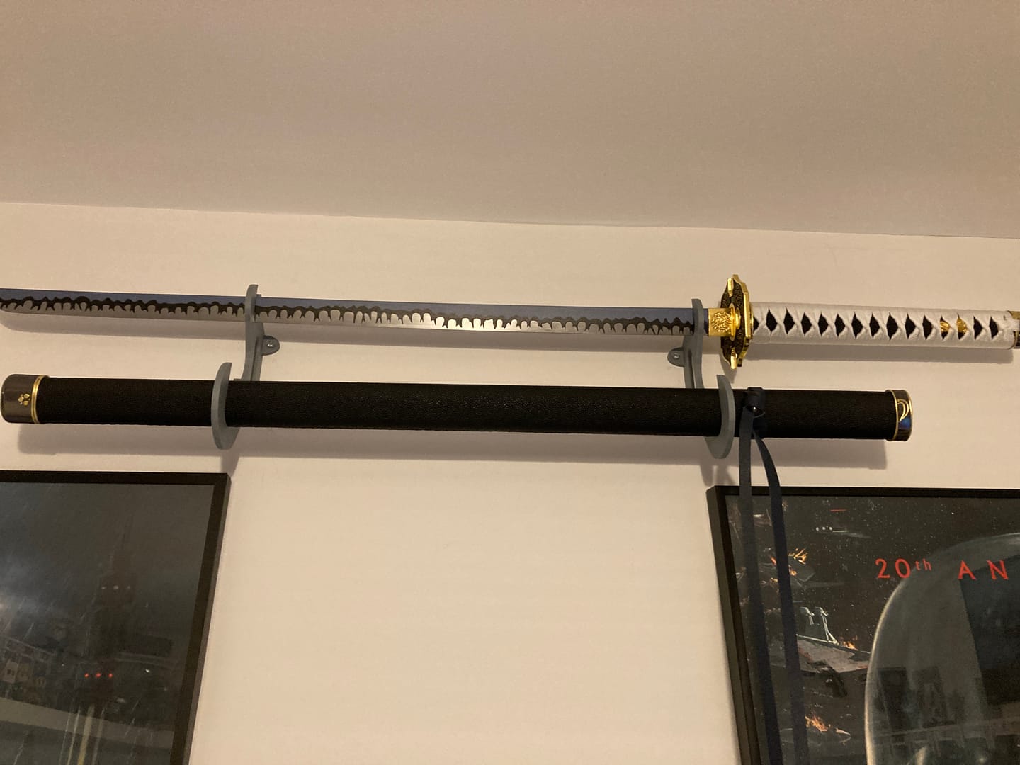 Customer photo review of Devil May Cry 5 - Vergil's Yamato Display (Straight Blade) Katana