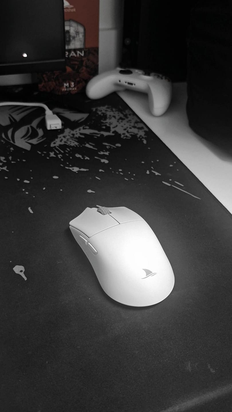 Customer photo review of Darmoshark M3 Pro Max Wireless Mouse