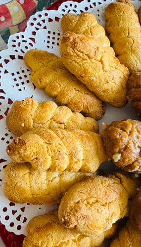 Customer photo review of Traditional Greek Braided Koulourakia – Handcrafted – 500g