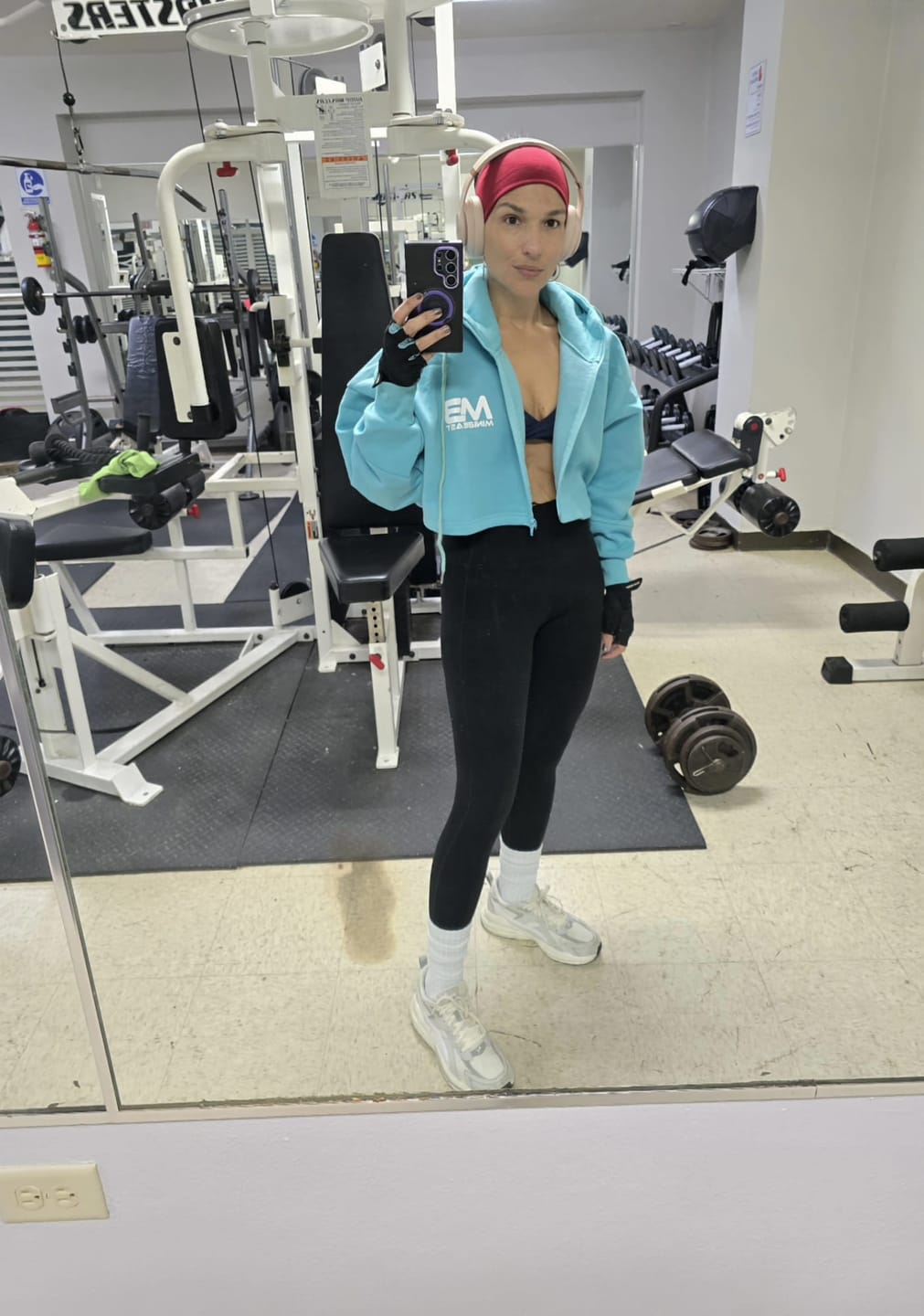 Customer photo review of Boyfriend Cropped Hoodie