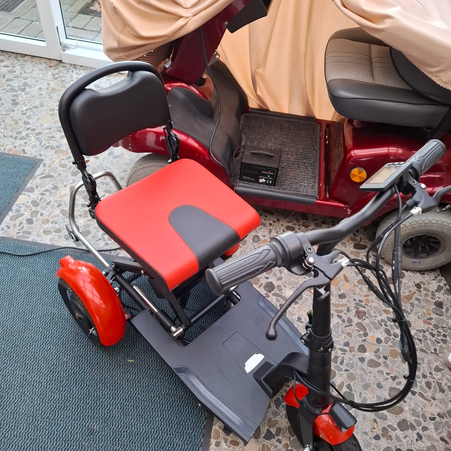 Customer photo review of Tricycle électrique S2 pliable – 3 roues 300W/600W, mobilité pratique pour seniors et PMR