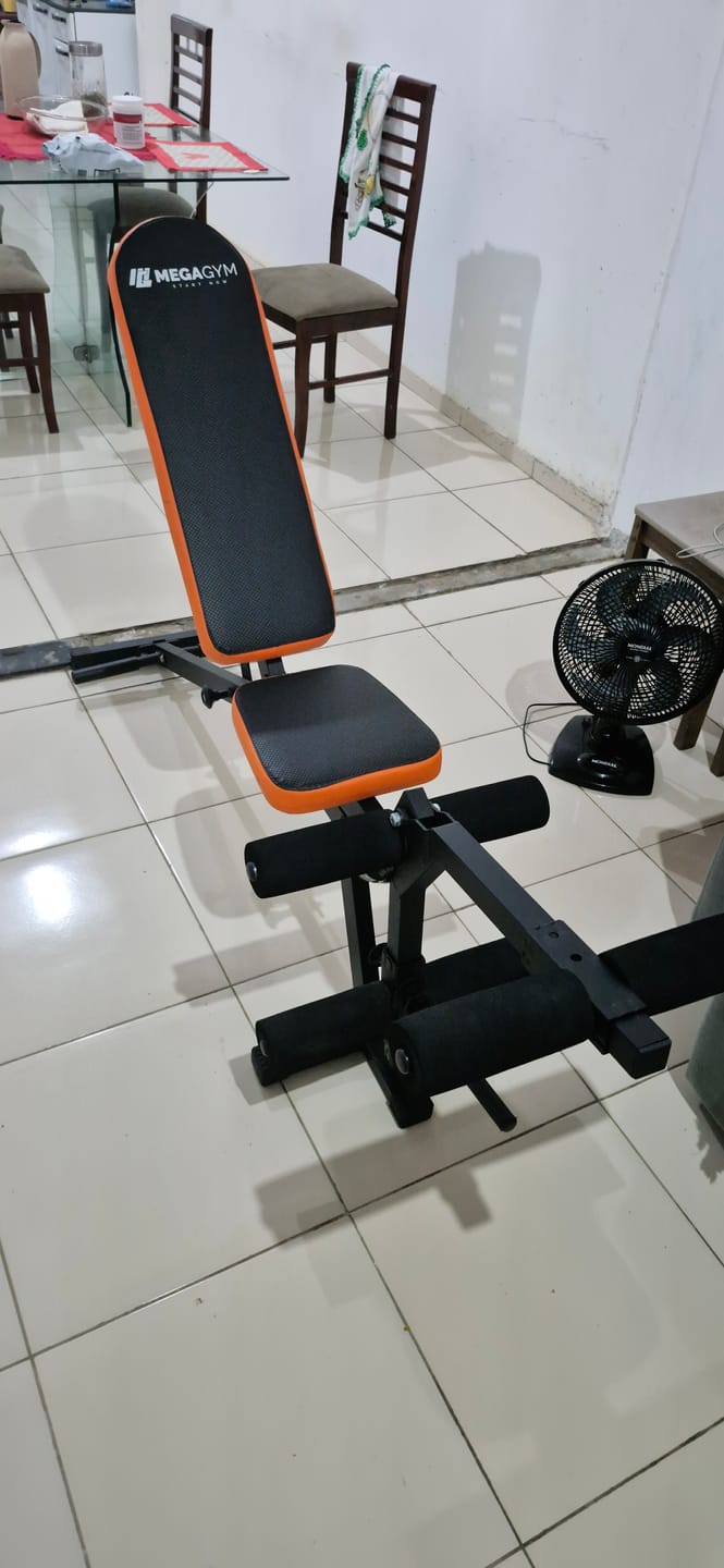Customer photo review of Banco Supino Regulável Com Cadeira Extensora E Mesa Flexora Ajustáveis