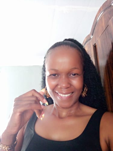 Customer photo review of Gold Era Logo Hoops